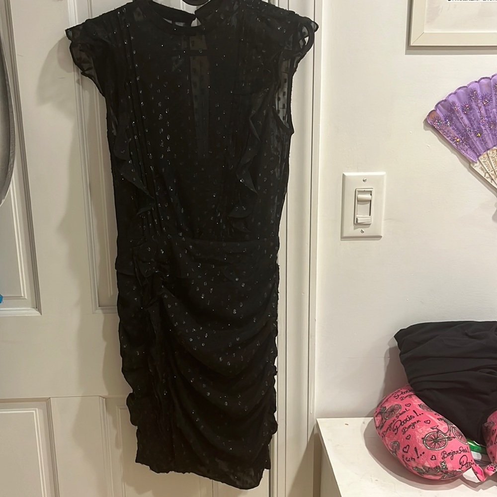 This an express dress new worn once. Looks like a nice cocktail dress